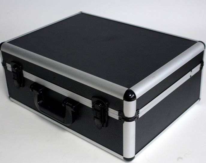 001012106122121.jpg 鋁合金箱